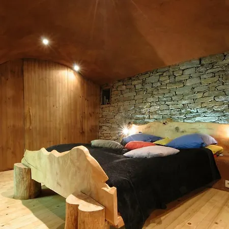 Omaya Eco Village פארק נופש *